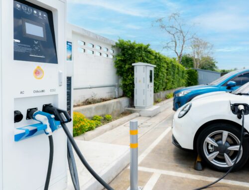 Kilometrówka – koniec dyskryminacji elektryków, nowa tabela stawek i pierwszy powiew XXI wieku w przepisach